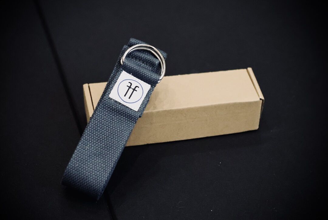 blue yoga strap with box blue yoga strap with box