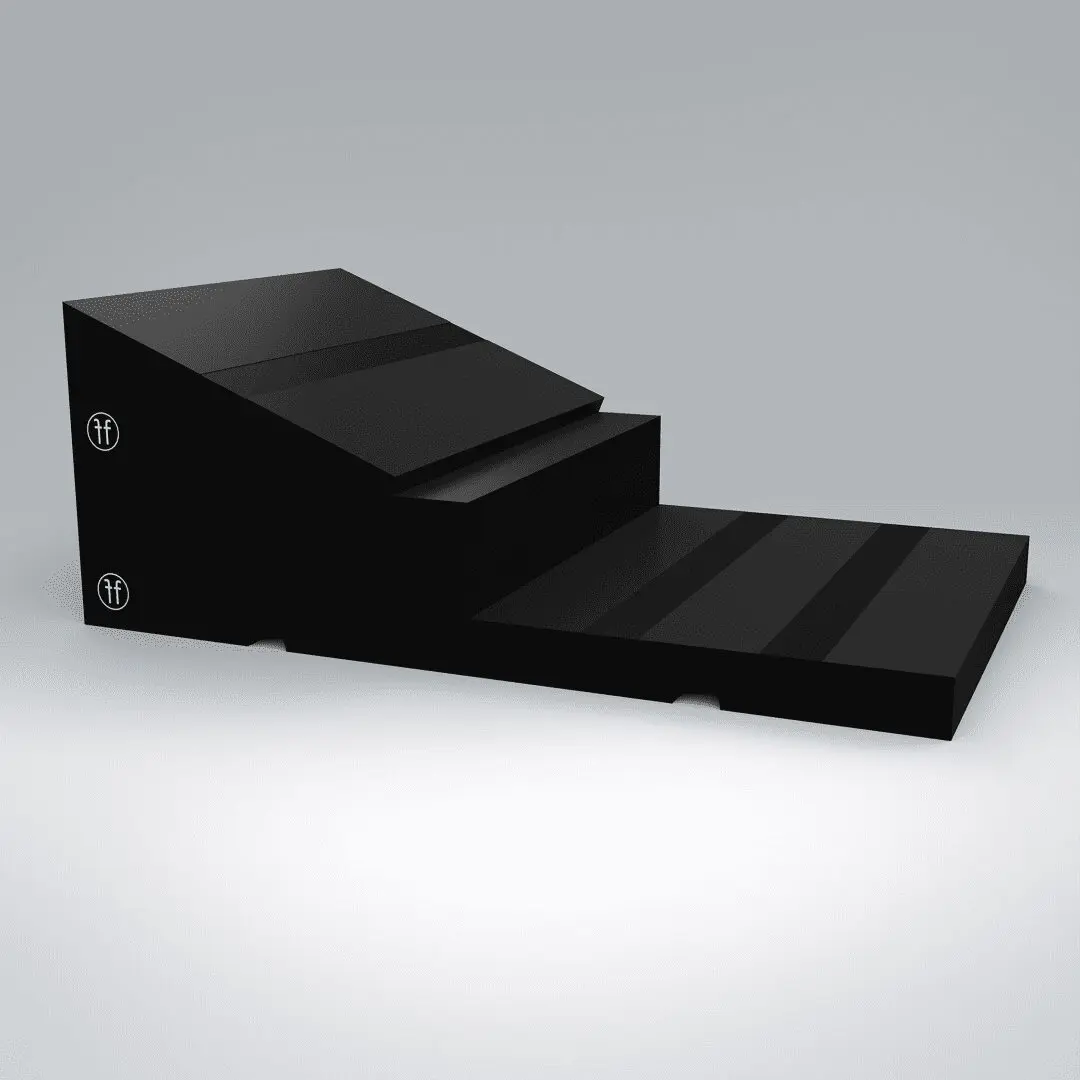 STEP BOARD & SLANT A Forte Fitness step product in black with a Forte Fitness slant board placed directly on top. This image is from the front left corner, so we can see the product from the front. The logos are placed on the bottom left corner in white.