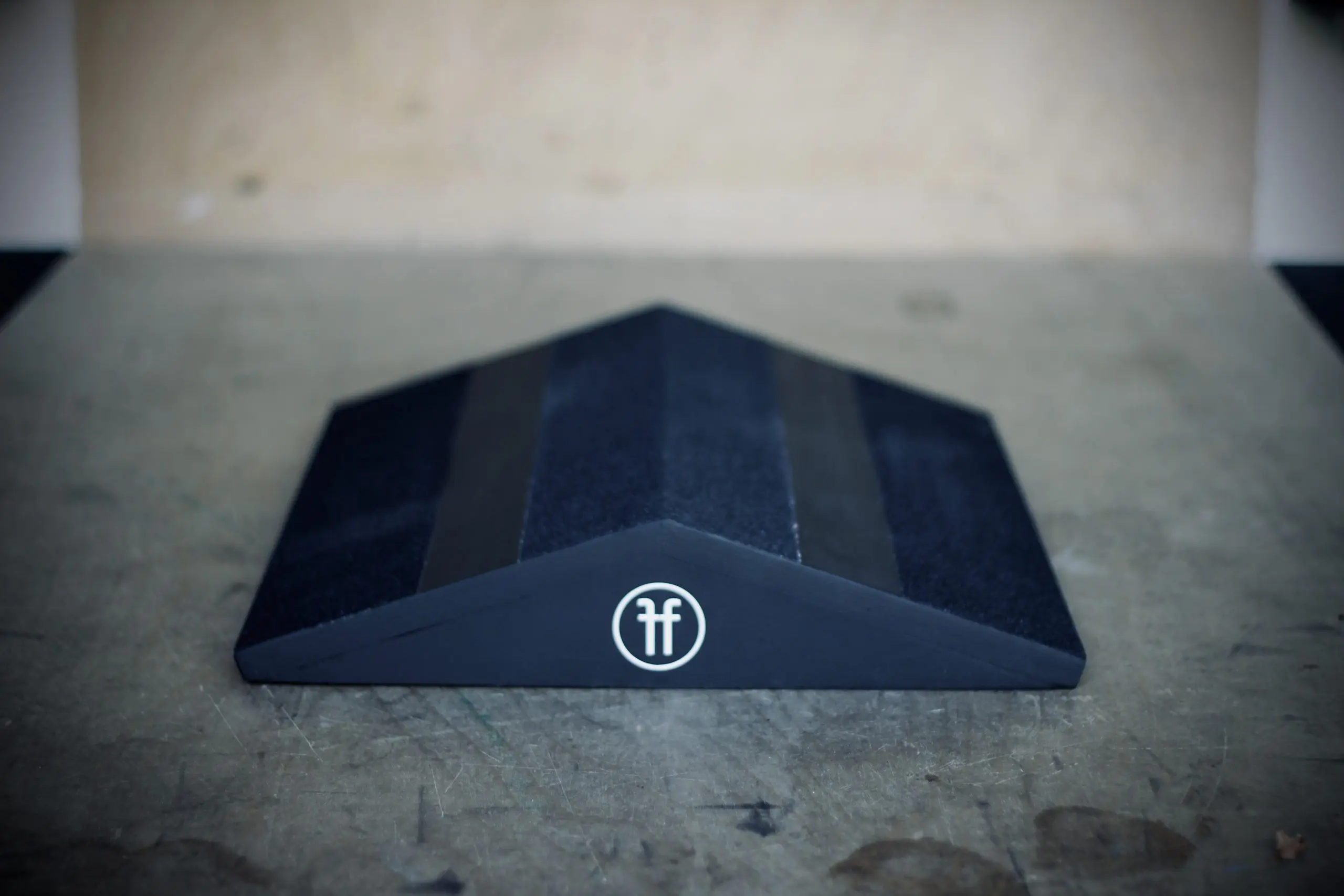 Photo 07-10-2022, 10 21 01 slant board,kneesovertoes,squat blocks,double slant board,atg,squat board,balance